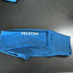 Peloton Beyond Yoga 7/8 leggings with pockets
